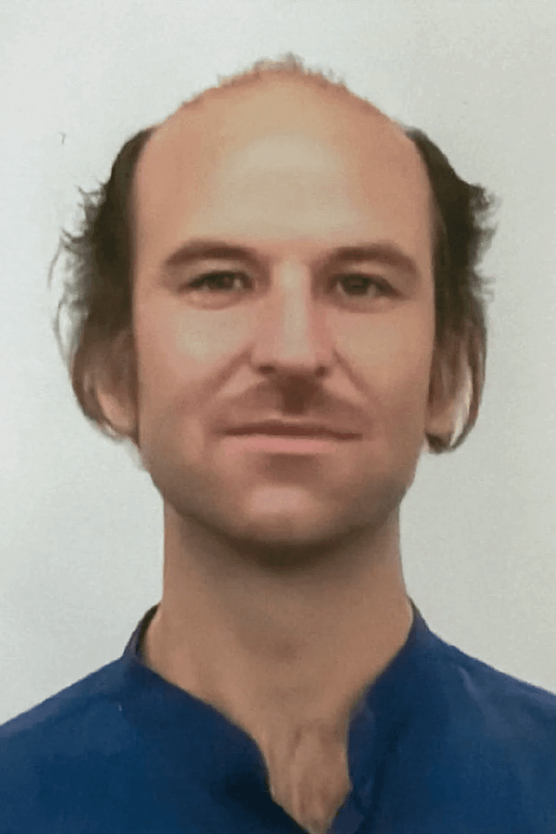 Erik Leigh headshot