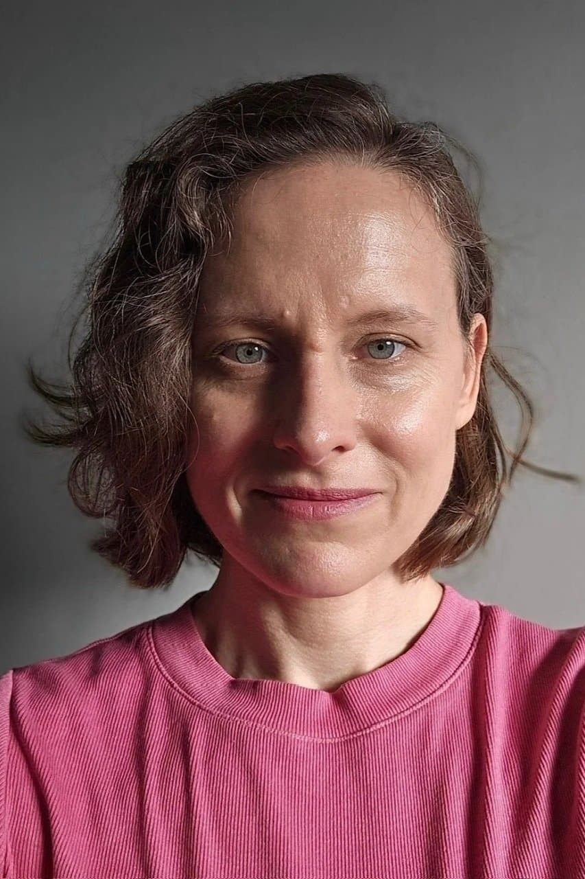 Michelle Earle headshot
